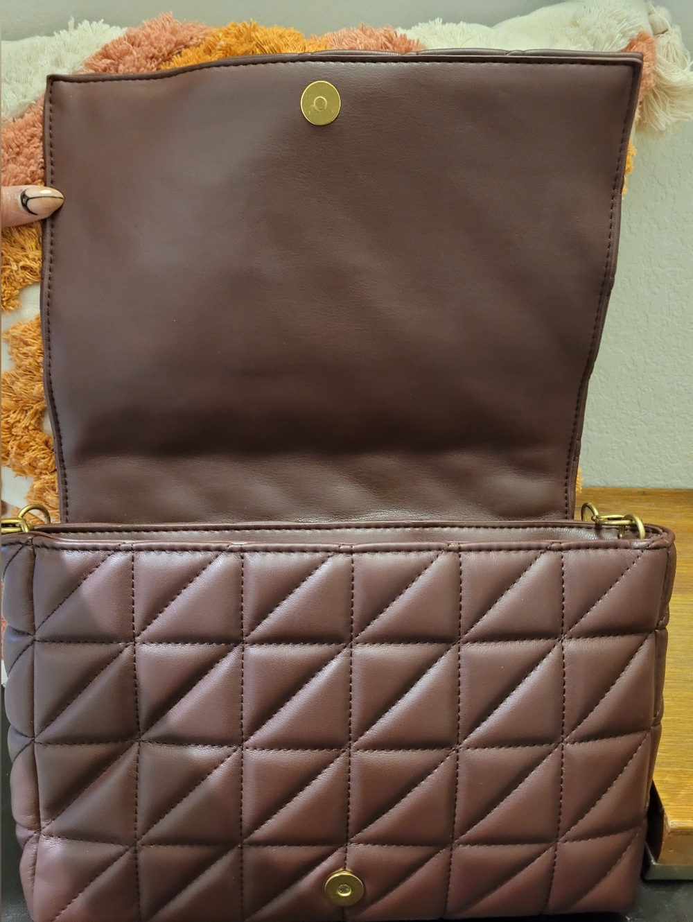 Quilted Chocolate Brown Shoulder Bag with Chunky Gold Chain - Picture 7 of 12